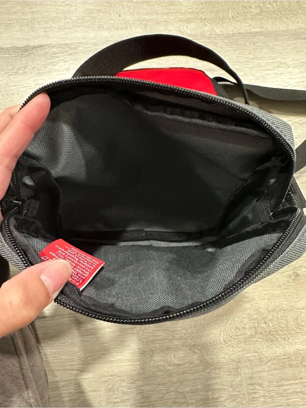 BGA35 NWOT Manhattan Portage Urban Bag Grey Retail $59
